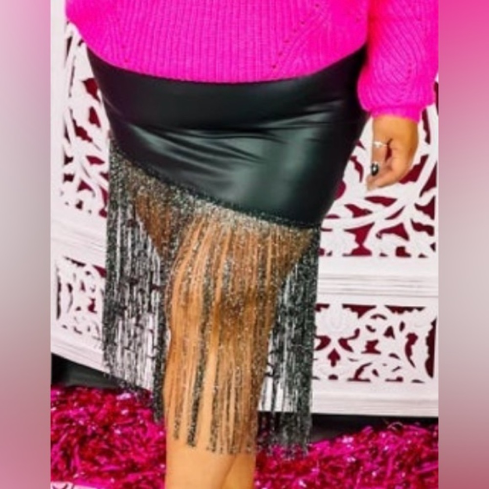 NWT - First Love - Faux Leather Metallic Fringe Skirt - Woman's Size Small - Picture 6 of 6